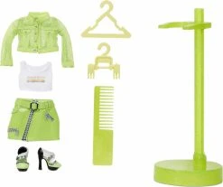 GIOCHI PREZIOSI Rainbow High Fashion Karma Nichols (Neon) (572343EUC) -Winfun Shop 204680 2