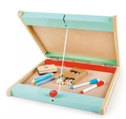 Hape Ξύλινο Βαλιτσάκι Πίνακας Δυο Όψεων Με Κιμωλίες Και Μαρκαδόρους (E1062) -Winfun Shop 221576 1